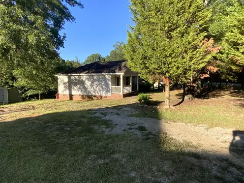 Exterior - 418 E Broad St, Ridgeway, SC 29130 photo 3 of 7