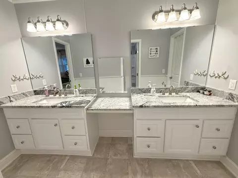 Bath - 1961 Forest Dr, Sumter, SC 29154 photo 7 of 8