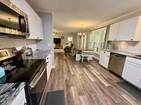Kitchen - 1961 Forest Dr, Sumter, SC 29154 photo 5 of 5