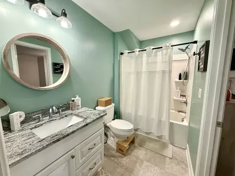 Bath - 1961 Forest Dr, Sumter, SC 29154 photo 1 of 8