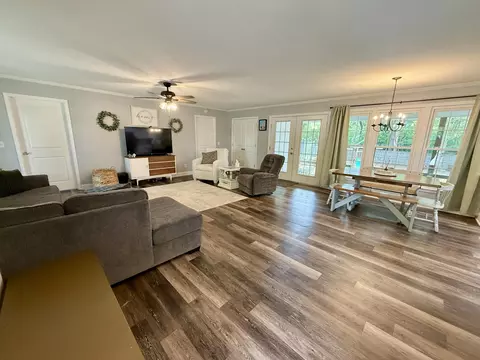 Living - 1961 Forest Dr, Sumter, SC 29154 photo 1 of 4