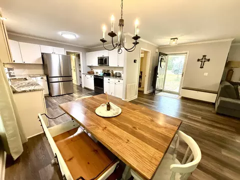 Dining - 1961 Forest Dr, Sumter, SC 29154 photo 2 of 2