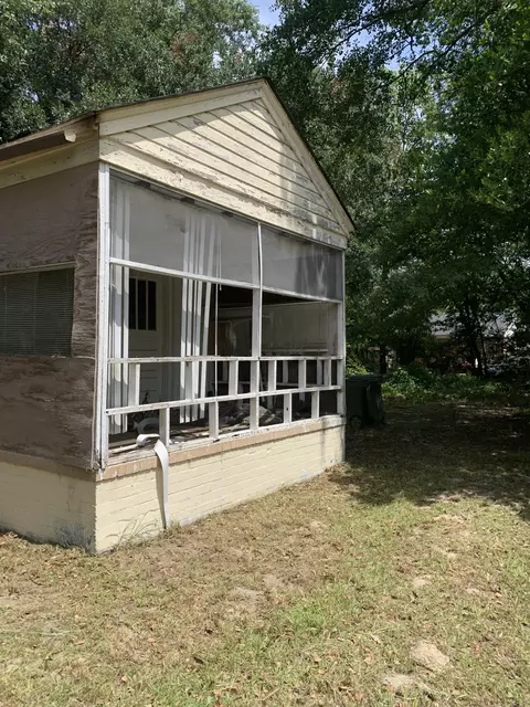 Exterior - 21 Sims St, Sumter, SC 29150 photo 5 of 6