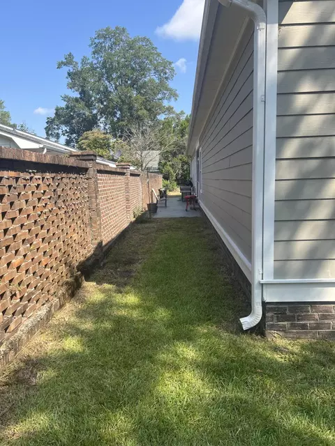 Exterior - 80 Calhoun Pl, Sumter, SC 29150 photo 5 of 8