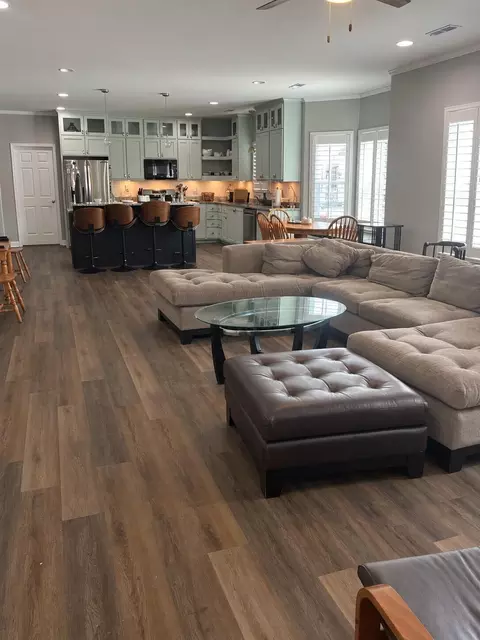 Living - 80 Calhoun Pl, Sumter, SC 29150 photo 1 of 1
