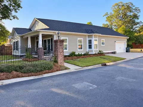 Exterior - 80 Calhoun Pl, Sumter, SC 29150 photo 2 of 8