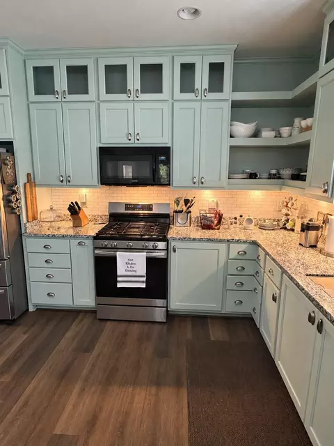 Kitchen - 80 Calhoun Pl, Sumter, SC 29150 photo 2 of 5