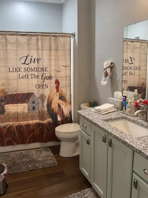 Bath - 80 Calhoun Pl, Sumter, SC 29150 photo 1 of 5