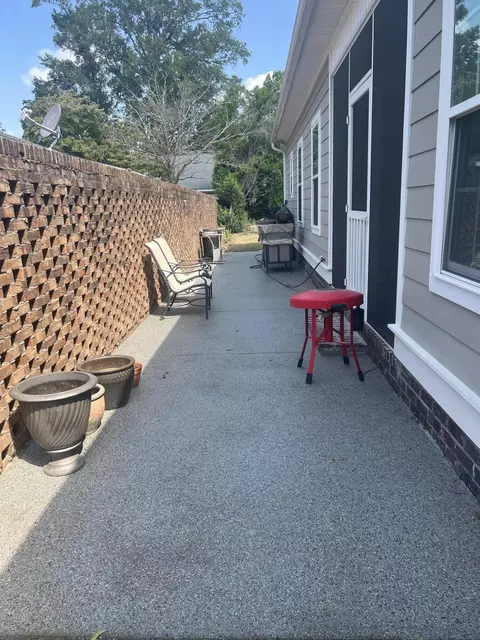 Exterior - 80 Calhoun Pl, Sumter, SC 29150 photo 6 of 8