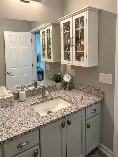 Bath - 80 Calhoun Pl, Sumter, SC 29150 photo 2 of 5