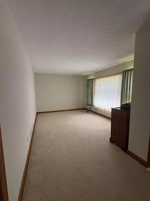 Living - 2349 Brookgreen Rd, Sumter, SC 29154 photo 1 of 3