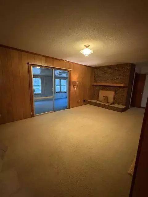Living - 2349 Brookgreen Rd, Sumter, SC 29154 photo 2 of 3