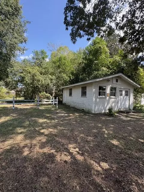 Exterior - 2349 Brookgreen Rd, Sumter, SC 29154 photo 2 of 4
