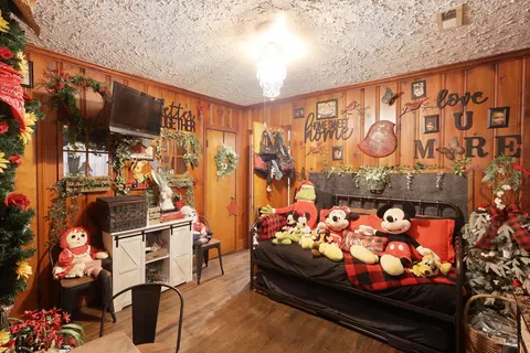 Bedroom - 511 E Charlotte Ave, Sumter, SC 29150 photo 1 of 2