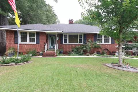 Exterior - 511 E Charlotte Ave, Sumter, SC 29150 photo 2 of 8