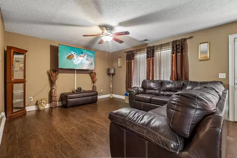 Living - 1191 Chivalry St, Sumter, SC 29154 photo 1 of 1
