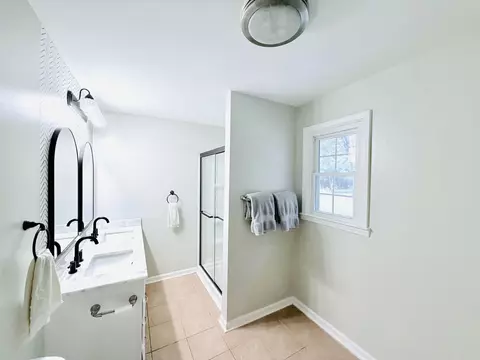 Bath - 1436 Britton Rd, Sumter, SC 29153 photo 3 of 6