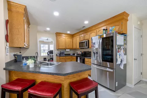 Kitchen - 106 Masters Dr, Sumter, SC 29154 photo 1 of 2