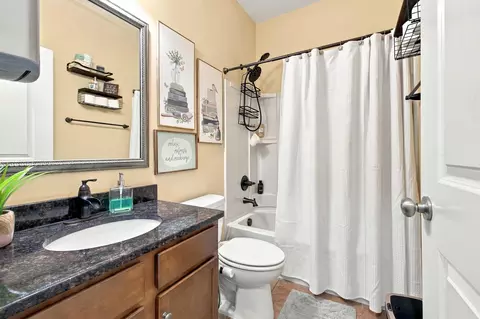 Bath - 2195 Harborview Dr, Sumter, SC 29153 photo 1 of 9