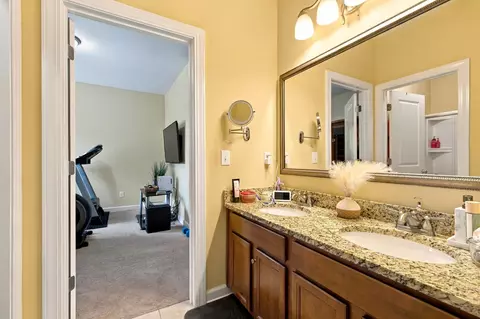 Bath - 2195 Harborview Dr, Sumter, SC 29153 photo 8 of 9