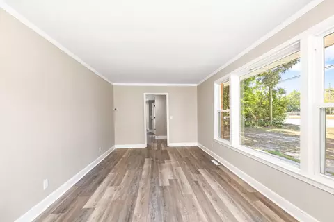 Living - 45 Pinewood Rd, Sumter, SC 29150 photo 2 of 4