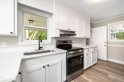 Kitchen - 45 Pinewood Rd, Sumter, SC 29150 photo 3 of 4