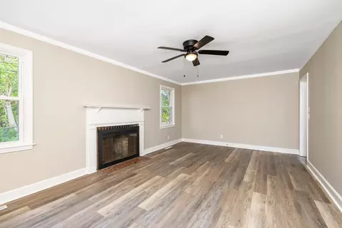 Living - 45 Pinewood Rd, Sumter, SC 29150 photo 3 of 4