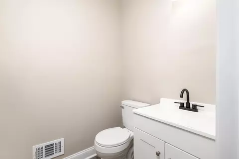 Bath - 45 Pinewood Rd, Sumter, SC 29150 photo 5 of 5