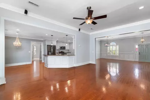 Living - 3041 Daufaskie Rd, Sumter, SC 29150 photo 2 of 4