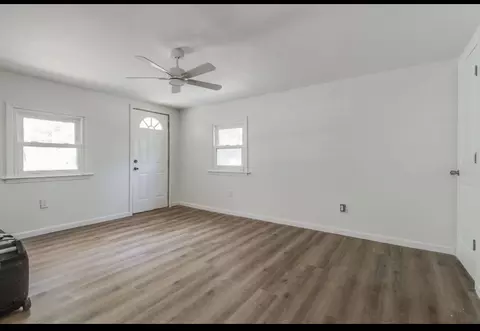 Living - 1415 Boulevard Rd, Sumter, SC 29153 photo 4 of 4