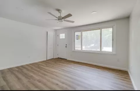 Living - 1415 Boulevard Rd, Sumter, SC 29153 photo 2 of 4