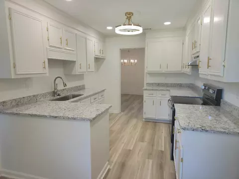 Kitchen - 7 Treetop Ct, Sumter, SC 29154 photo 1 of 1
