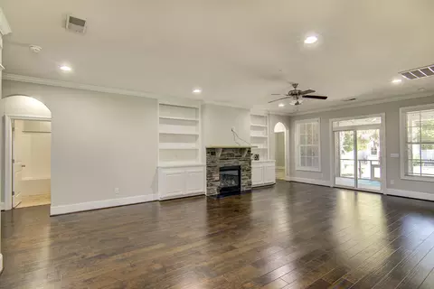 Living - 3109 Daufaskie Rd, Sumter, SC 29150 photo 2 of 4
