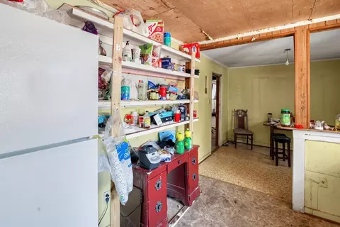 Kitchen - 250 E Red Bay Rd, Sumter, SC 29150 photo 3 of 3