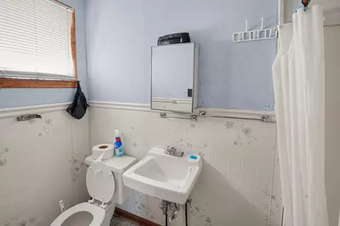 Bath - 250 E Red Bay Rd, Sumter, SC 29150 photo 2 of 2