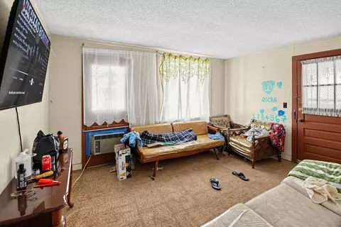 Living - 250 E Red Bay Rd, Sumter, SC 29150 photo 1 of 2