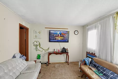 Living - 250 E Red Bay Rd, Sumter, SC 29150 photo 2 of 2