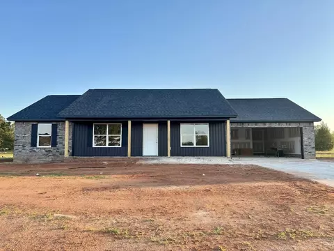1155 Makayla Ln, Wedgefield, SC 29168
