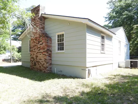 Exterior - 16 Brooks St, Sumter, SC 29150 photo 1 of 4