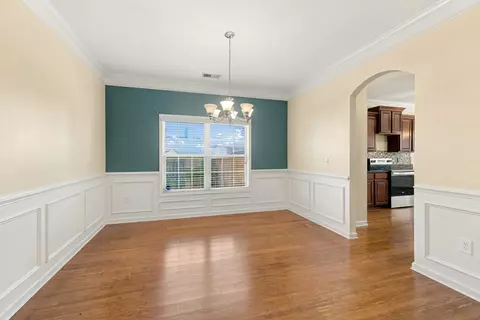 Living - 40 Jameson Pl, Sumter, SC 29154 photo 3 of 7