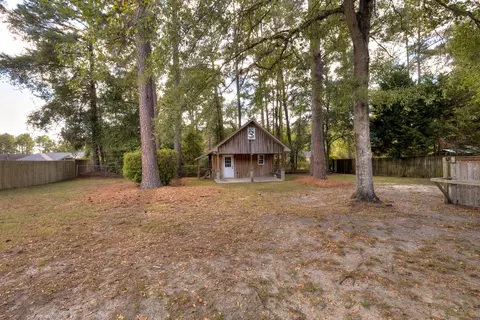Exterior - 20 Heather Ct, Sumter, SC 29154 photo 7 of 11