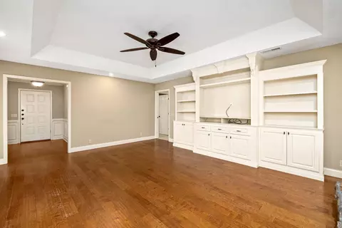 Living - 20 Heather Ct, Sumter, SC 29154 photo 2 of 2