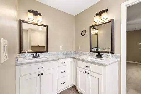 Bath - 20 Heather Ct, Sumter, SC 29154 photo 4 of 7
