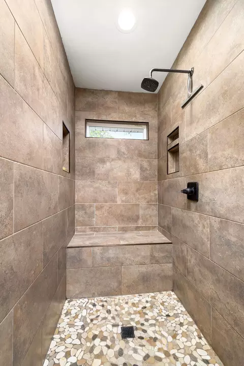 Bath - 20 Heather Ct, Sumter, SC 29154 photo 5 of 7