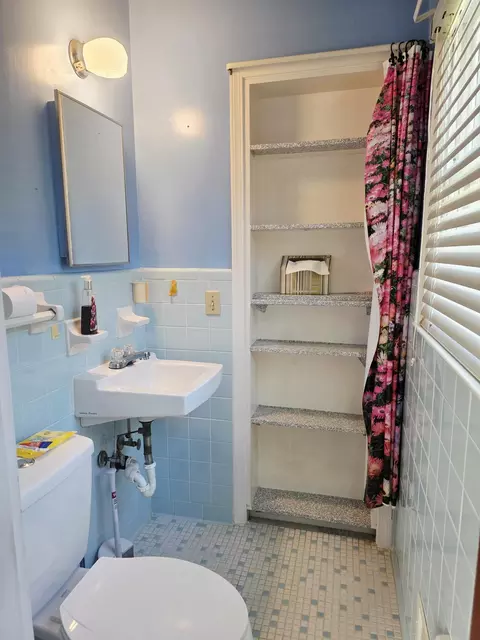 Bath - 2454 Derwent Dr, Sumter, SC 29154 photo 3 of 3