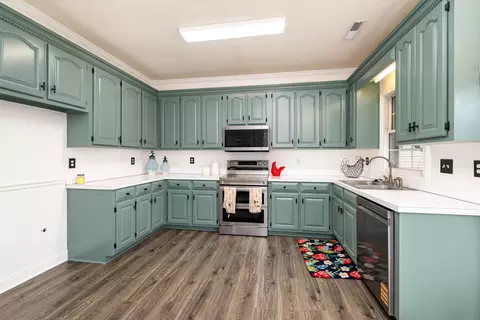 Kitchen - 70 Shem Cv S, Sumter, SC 29150 photo 2 of 3