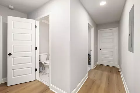 Entry Way - 1069 Mckenzie Rd, Manning, SC 29102 photo 2 of 4