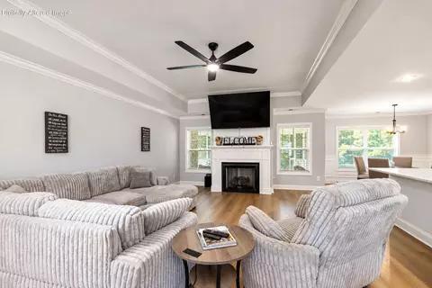 Living - 1069 Mckenzie Rd, Manning, SC 29102 photo 1 of 2