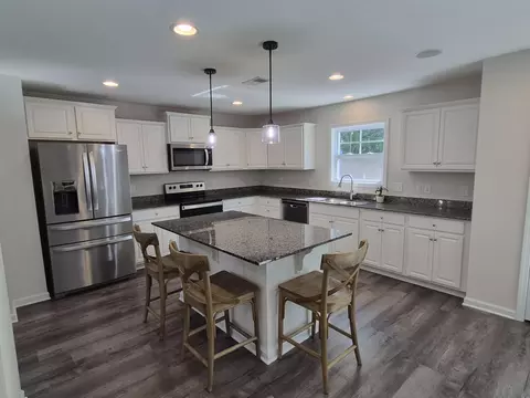 Kitchen - 225 Whitetail Cir, Sumter, SC 29154 photo 2 of 7