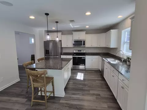 Kitchen - 225 Whitetail Cir, Sumter, SC 29154 photo 3 of 7